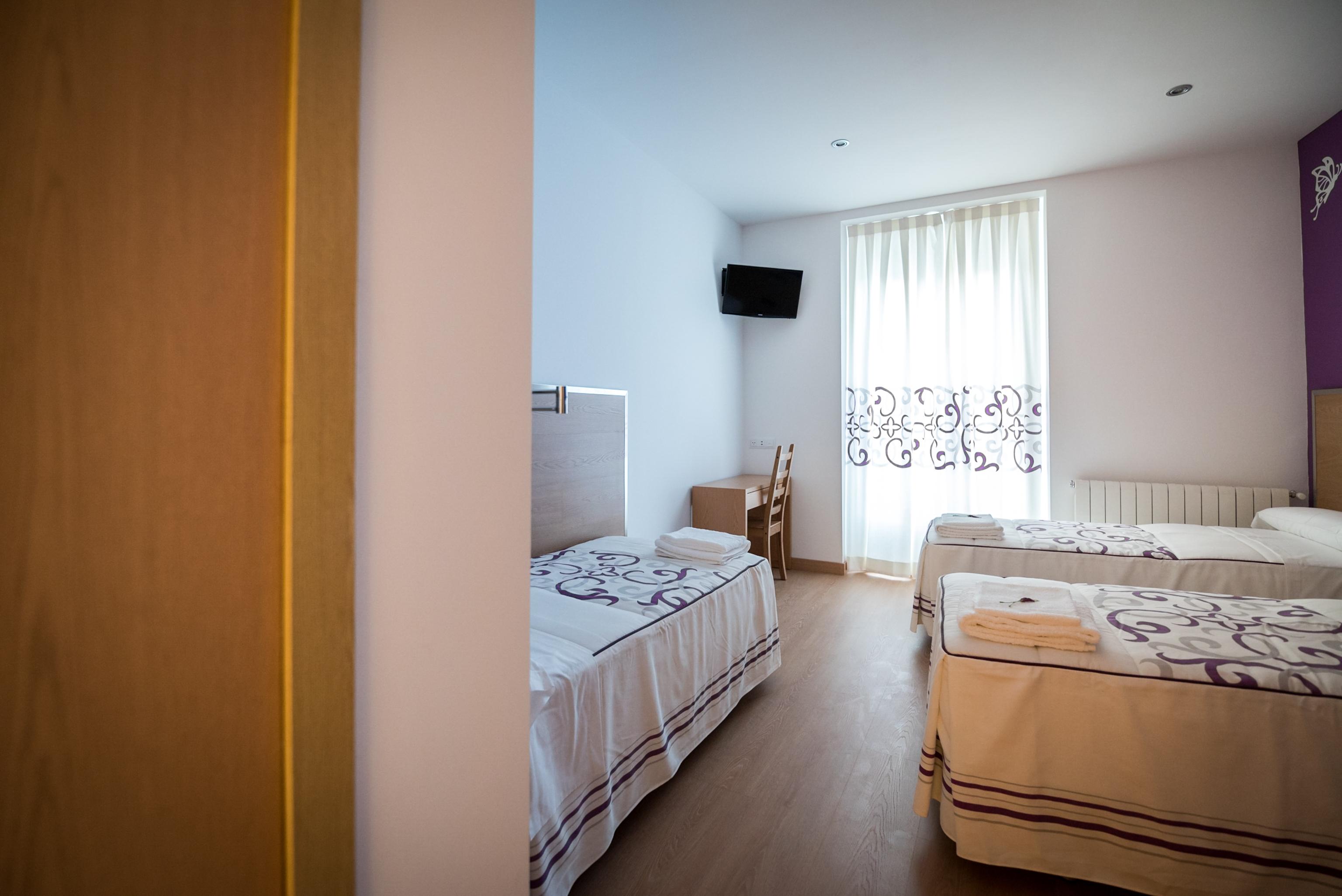 Hostal Carracedo Hotel Мадрид Екстериор снимка